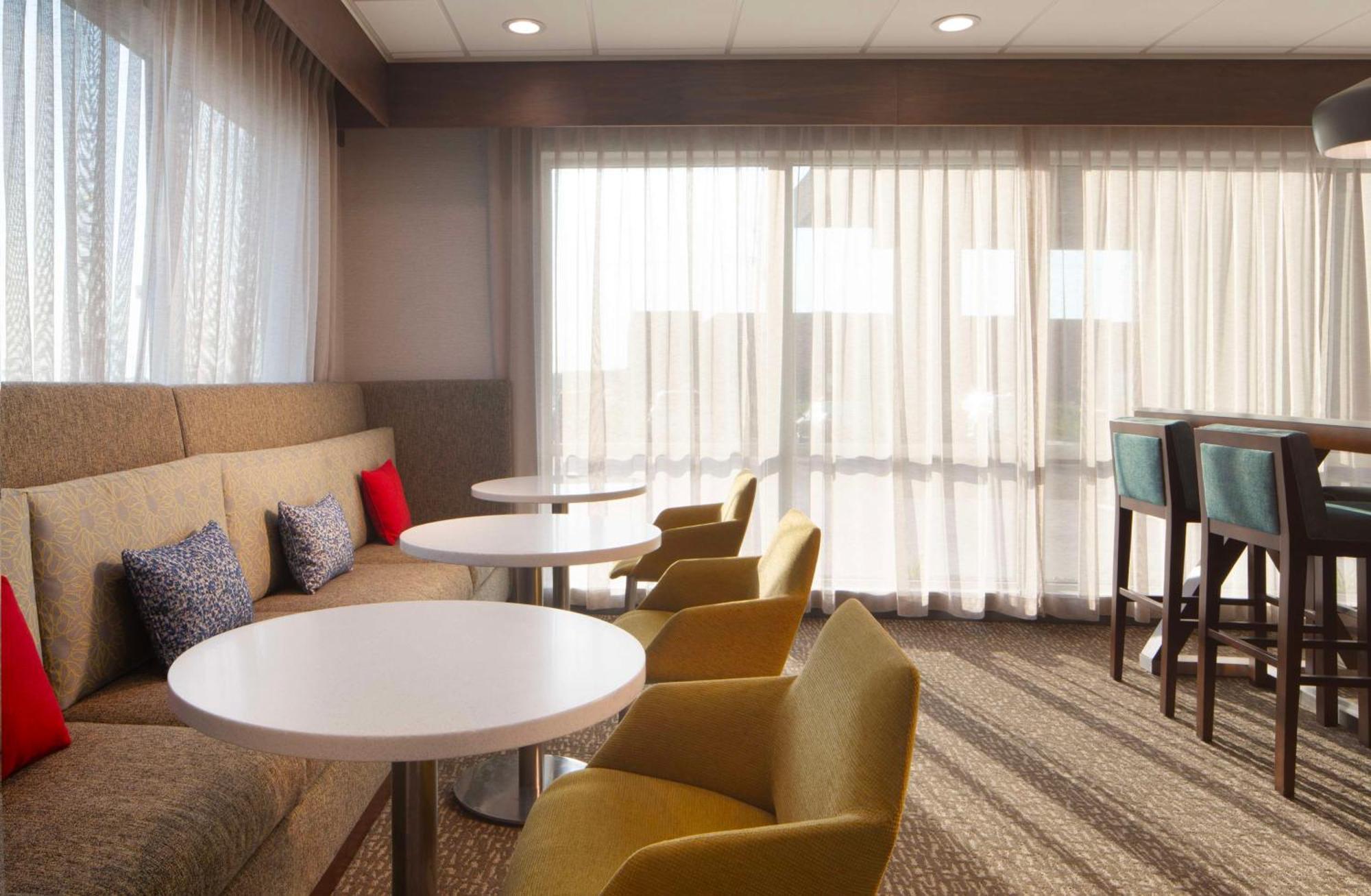Hampton Inn Огалала Екстериор снимка